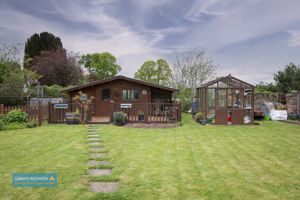 Lodge- click for photo gallery